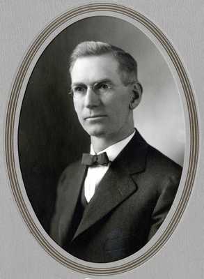 W. S. Davidson Studio Portrait, in an oval matting.