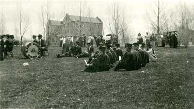 Students and Bozeman Boy