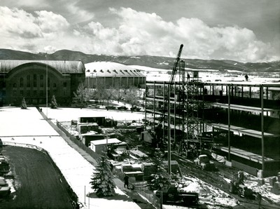 Using a crane for the construction of Reid Hall