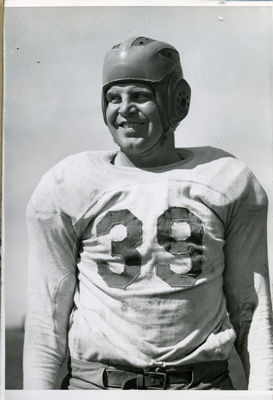 Newell Berg, 1940-1941 football team