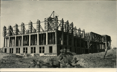 Second floor construction on Roberts Hall, 1922