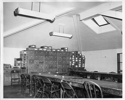 Tables and filing cabinets in a Linfield Hall classroom