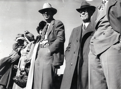 Group of men and women, 1947