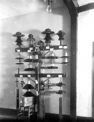 Insulators, Electrical Engineering