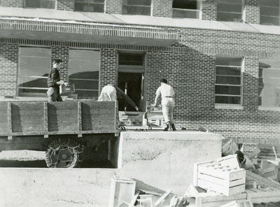 Unloading boxes at the new building, Library Move 1949/1950