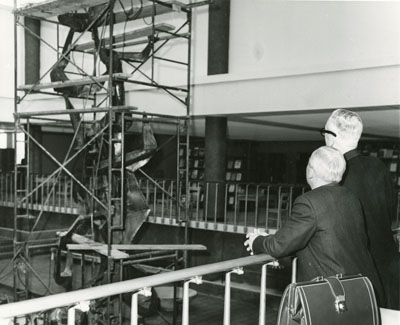 Dr. Renne and Dr. Strand in the library, 1962