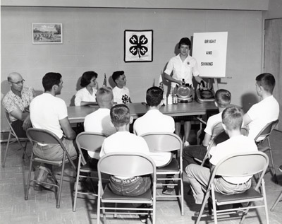 Vicki Seidel from Huntley, Montana, Gives her 4-H Electric Demonstration