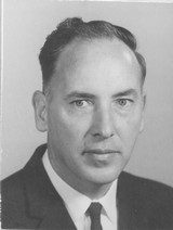 Robert E. Leo