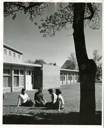 Hannon Hall Students