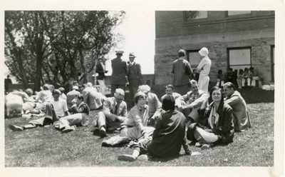 Spring faculty picnic, 1930