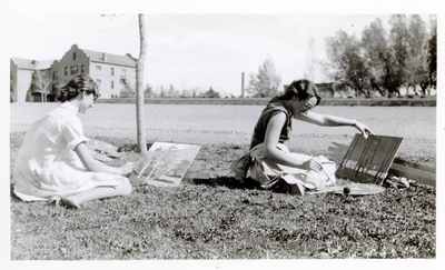 Two female art students, June 1930