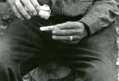 Frank Latta, Making a Cigarette