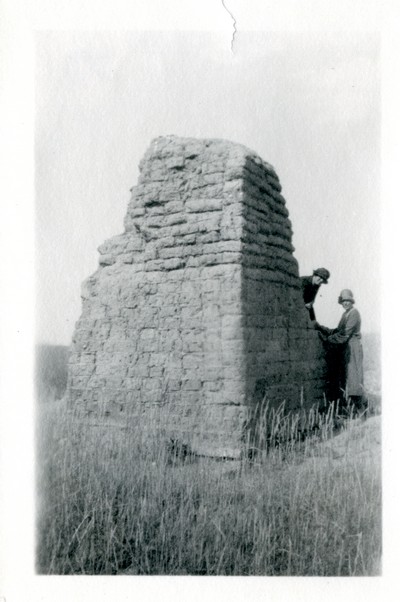 Fort C.F. Smith - close-up of corner with women