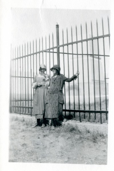 Fort C.F. Smith - Women by fence