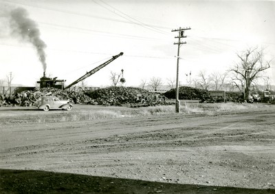 Loading Scrap Iron with a Locomotive Crane - Miles City, MT