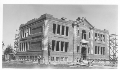 Repairing Manhattan Grade School after 1925 Earthquake