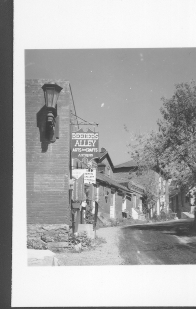 Reeder's Alley