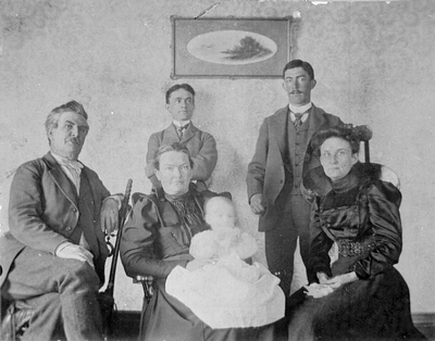 Family portraits at Pony, Montana