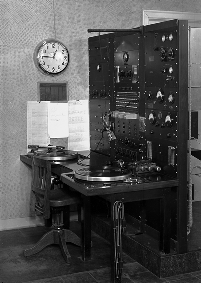 KRBM radio station