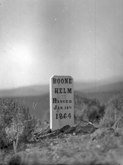 Grave marker of Boone Helm