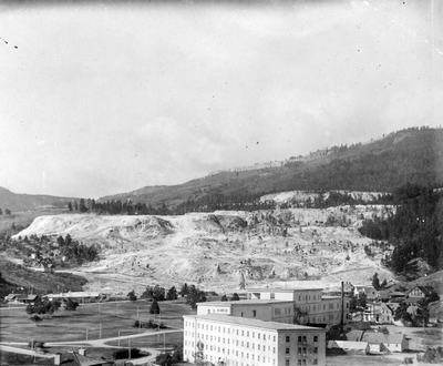 Mammoth Hot Springs