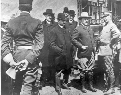 President Roosevelt greeted by Major Pitcher in Gardiner, Apr. 8, 1903