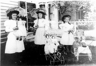 The children of Wilfred E. Harman, Superintendent of Schools, State of Montana 1905-1913