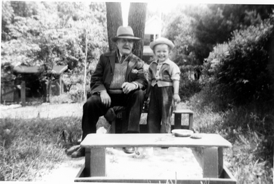 J W. (Jack) Hart & young children playing