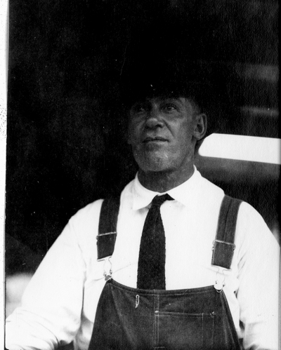 Skipper - Gates of the Mountains boat