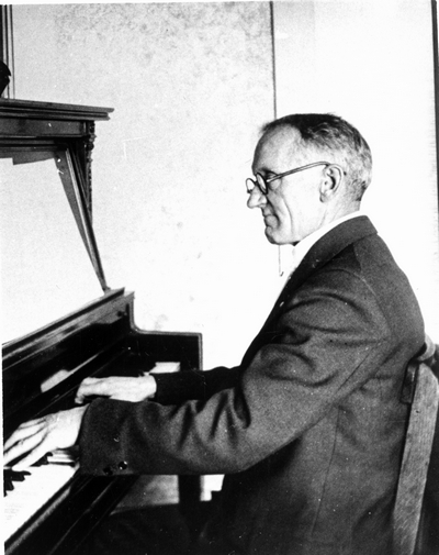 Rev. Sipes, Ekalaka, Carter County, Montana