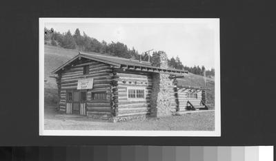 Black and white photo of the of the \"Blackfeet Indian Craft Shop\" in Saint Mary's, Montana