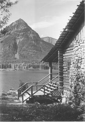 Waterton Lakes National Park: Goat Haunt Chalet