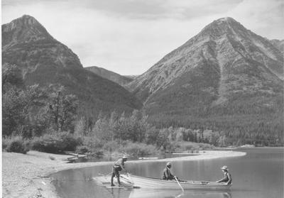 Waterton Lakes National Park: Mt. Campbell and Mt. Olson